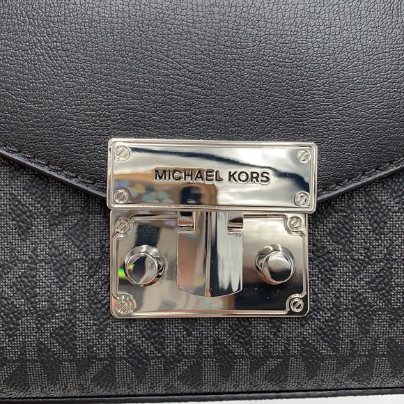 MICHAEL KORS ROSE SMALL XBODY BLACK SIGNATURE COLOR - Picture 14 of 15